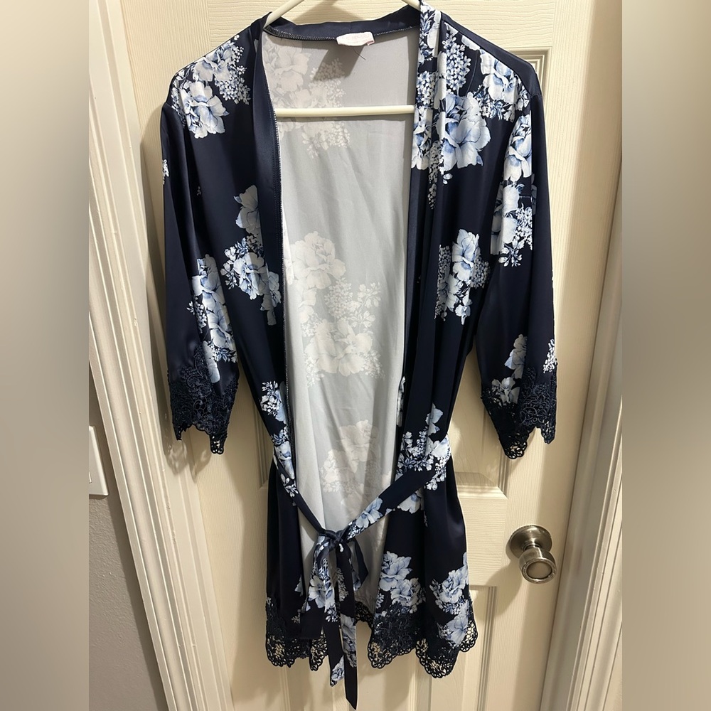 Floral Lace Trim Kimono Robe